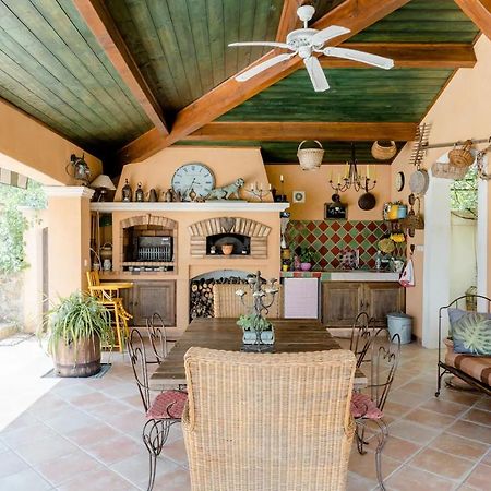 Agreable Chambre D'Hotes Avec Piscine Bed and Breakfast Le Beausset Esterno foto