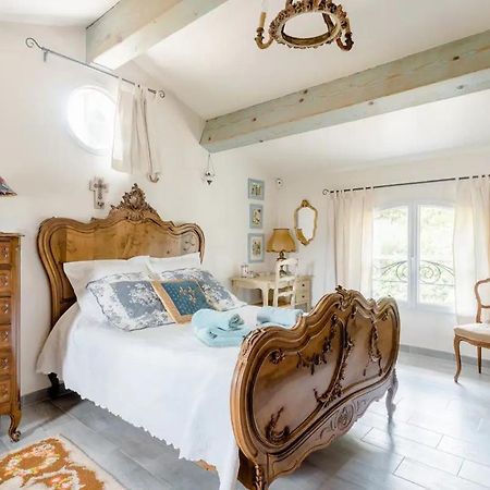 Agreable Chambre D'Hotes Avec Piscine Bed and Breakfast Le Beausset Esterno foto