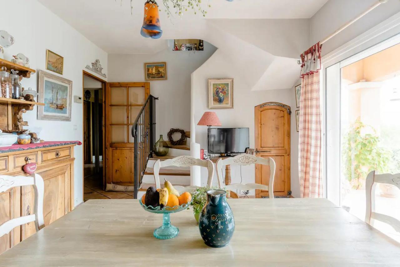 Agreable Chambre D'Hotes Avec Piscine Bed and Breakfast Le Beausset Esterno foto