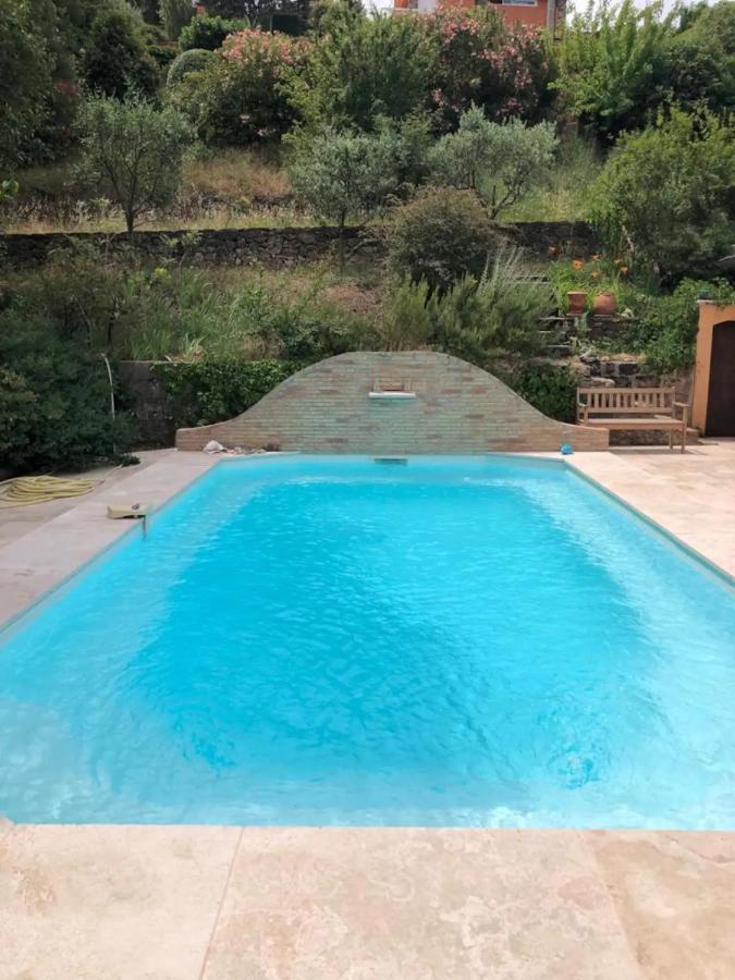 Agreable Chambre D'Hotes Avec Piscine Bed and Breakfast Le Beausset Esterno foto